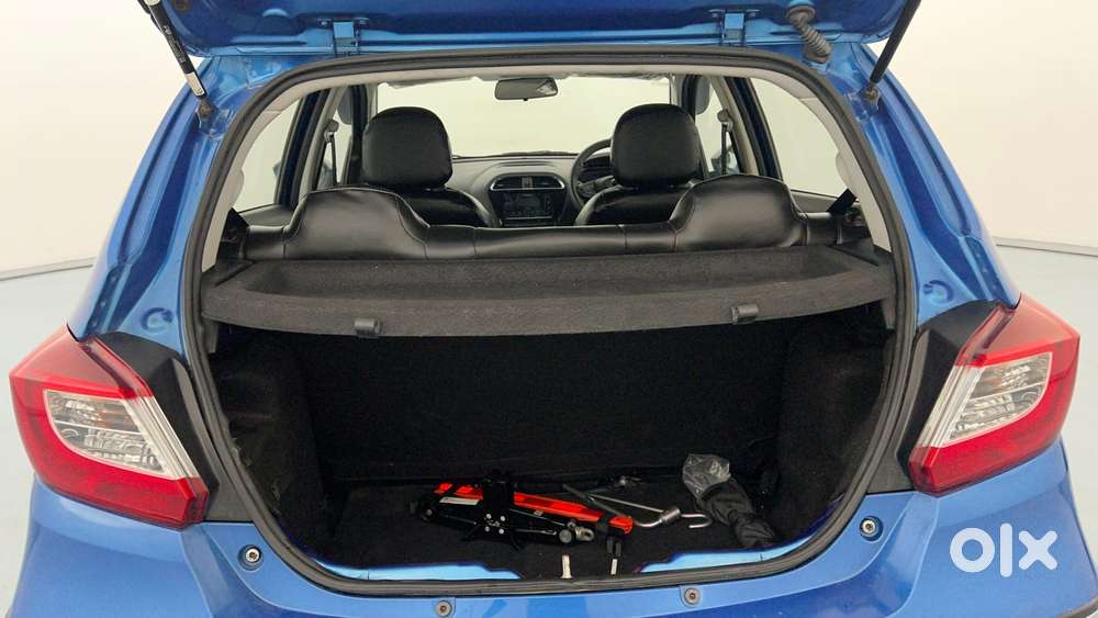 Tata Tiago 1.2 Revotron Xt Option, 2024, Petrol
