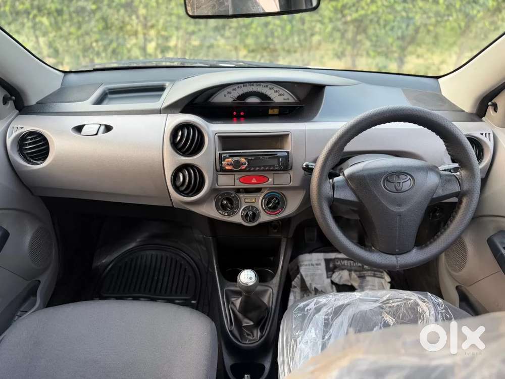 Toyota Etios Liva 1.2 G, 2012, Petrol
