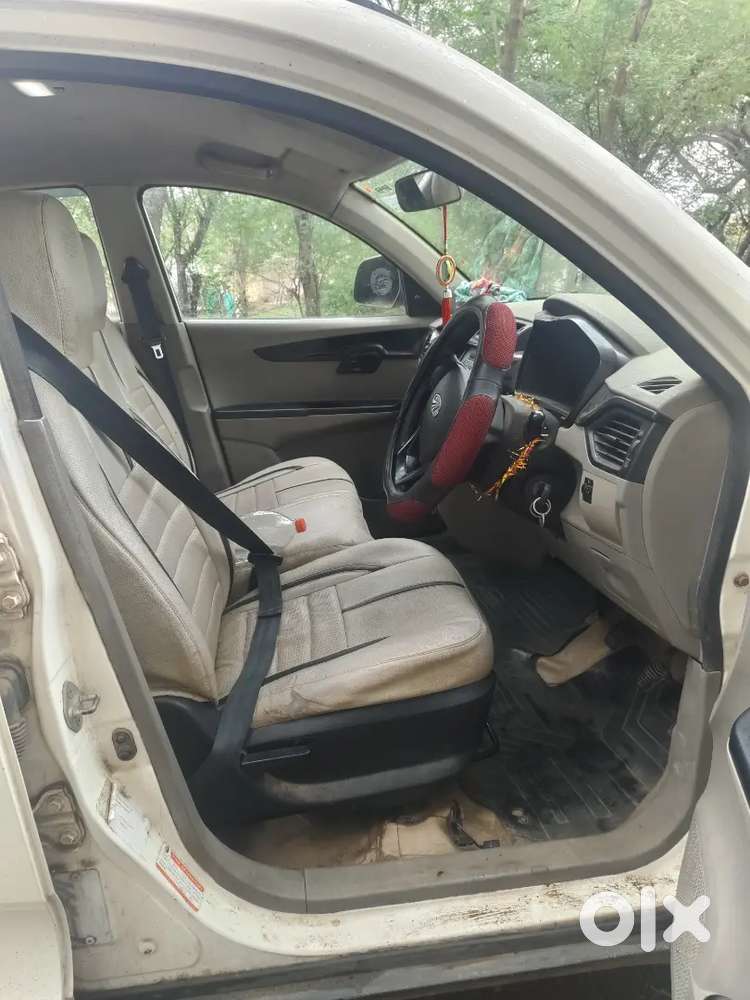 Mahindra Kuv100 Nxt Petrol 2016