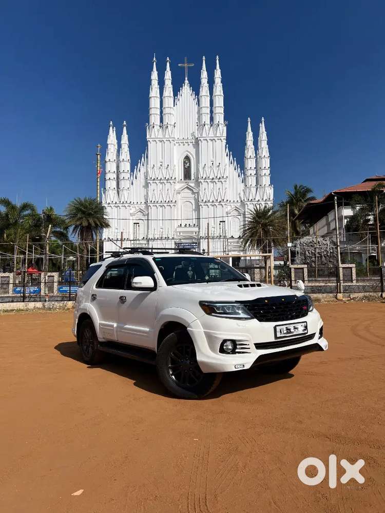 Toyota Fortuner 2015