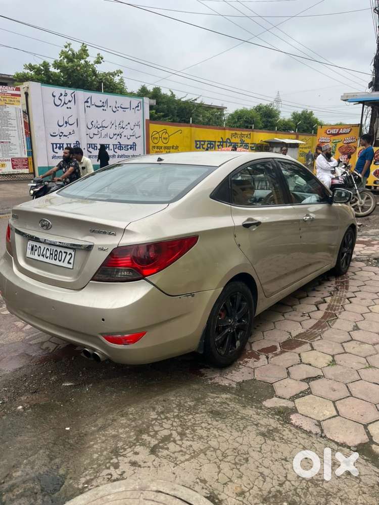 Hyundai Fluidic Verna 2011