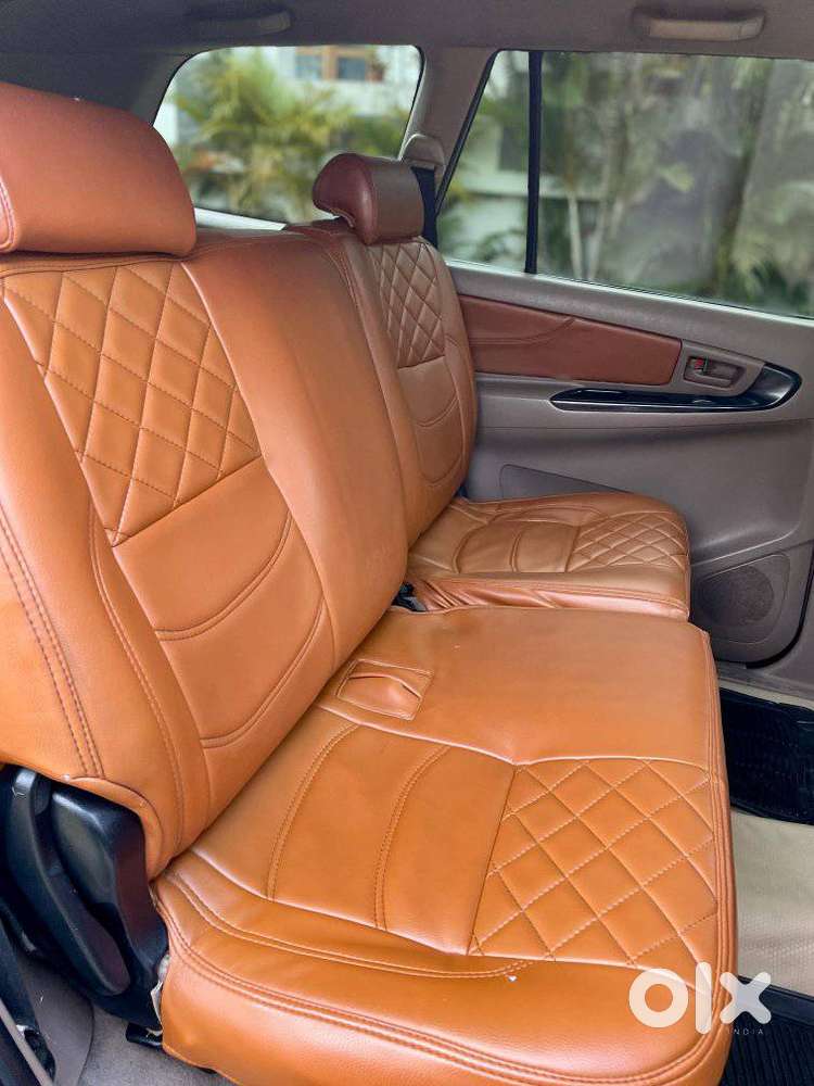 Toyota Innova 2.5 Gx (diesel) 8 Seater Bs Iv, 2015, Diesel