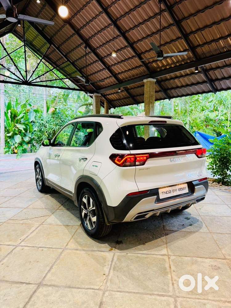 Kia Sonet White Well Maintained Car For Sale – Excellent Condition