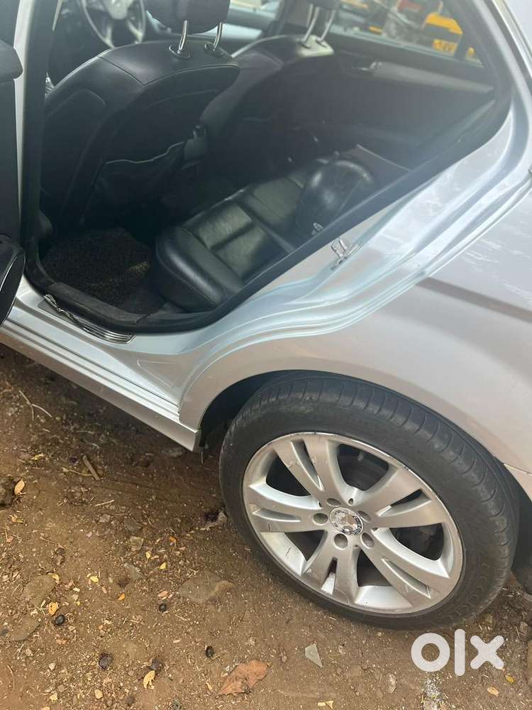 Mercedes-benz Automatic Petrol 2010