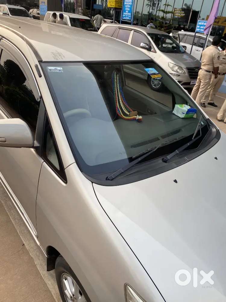 Toyota Innova Diesel 2014 Model Taxi Bord