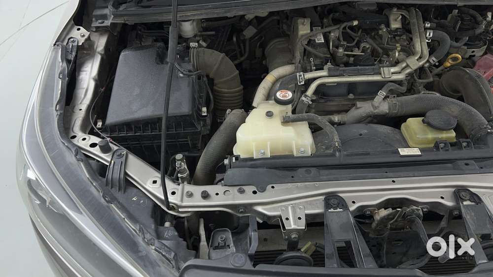 Toyota Innova Crysta 2.4 G Mt 8s, 2016, Diesel