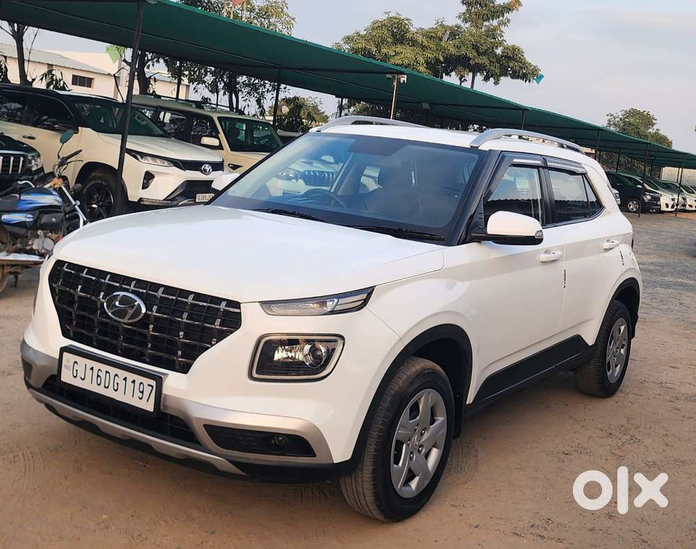 Hyundai New Venue, 2022, Cng & Hybrids