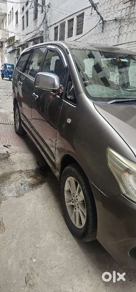 Well Maintain Car 70 % Tyre, Led Tube Light