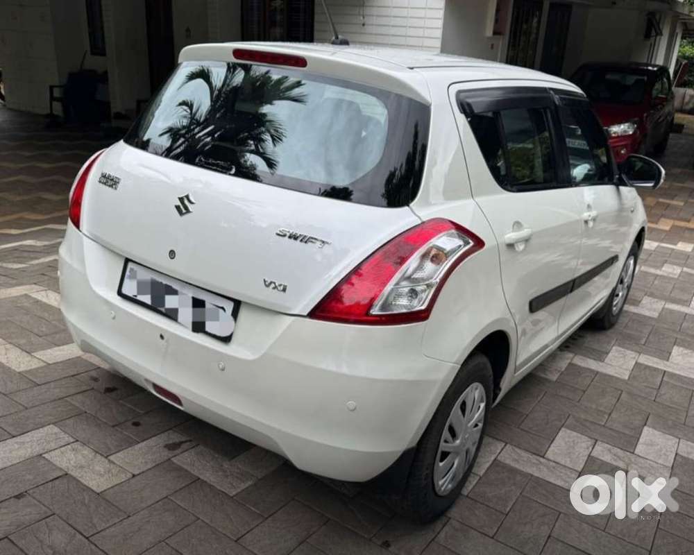 Maruti Suzuki Swift 1.2 Vxi (o), 2017, Petrol