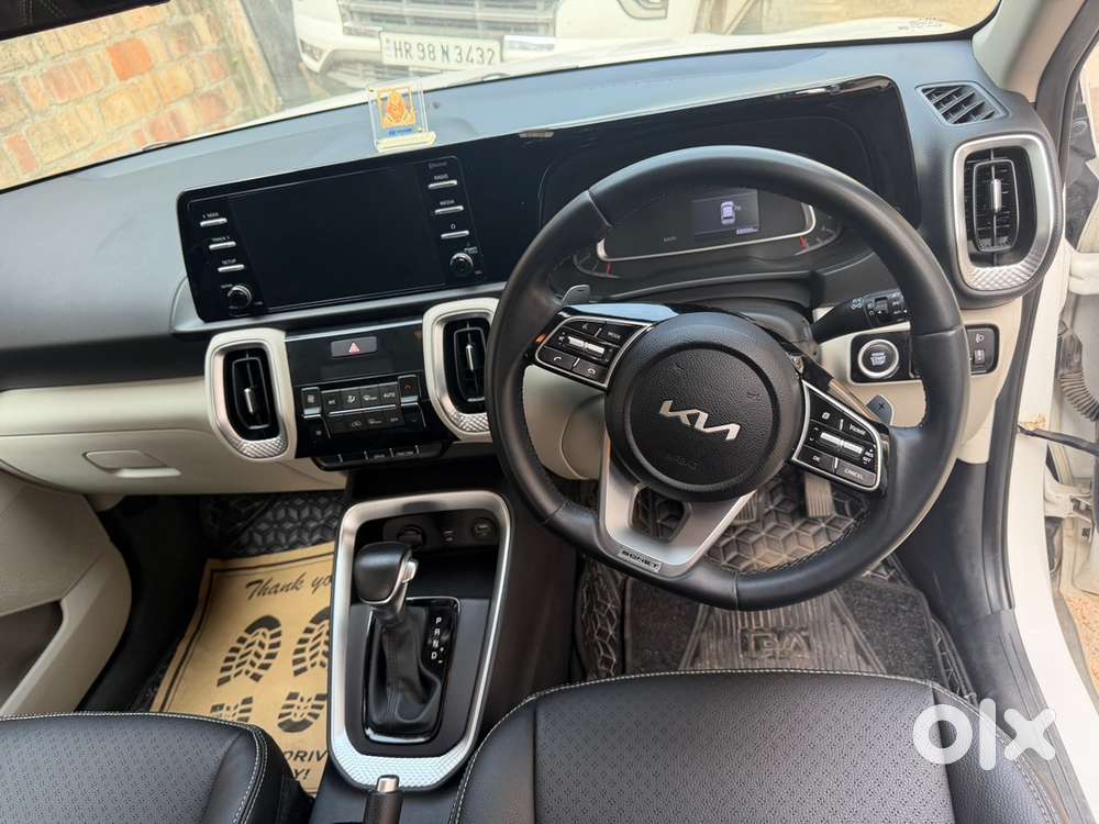 Kia Sonet Petrol 2051