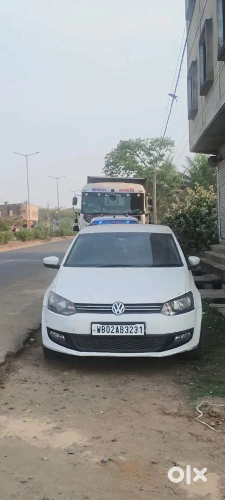 2k Music System Installed 
High Qoulity Sound System 
Apple Car Play