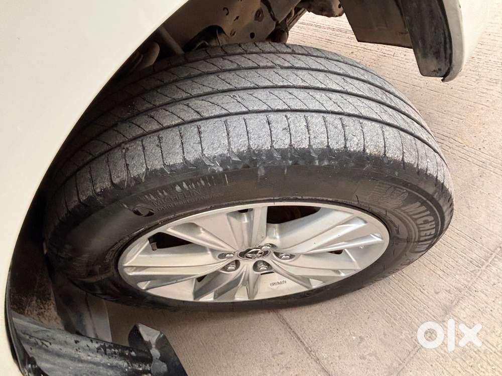 Toyota Innova Crysta 2.8z Automatic, 2016, Diesel