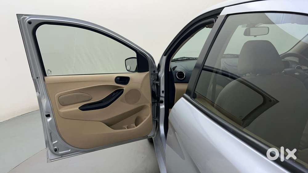 Ford Figo Aspire Titanium, 2016, Petrol