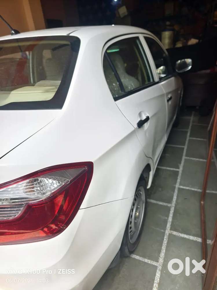 Honda Amaze Showroom Condition