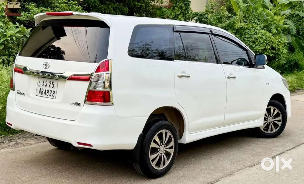 Toyota Innova 2016 Diesel 137000 Km Driven