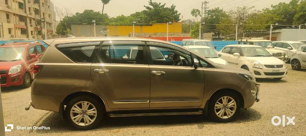 Toyota Innova Crysta 2018 Diesel 200000 Km Driven