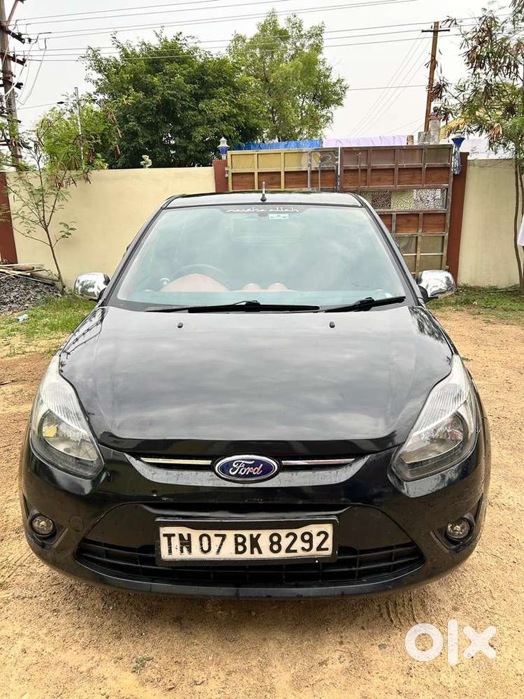 Ford Car 2011, Km Driven 62895