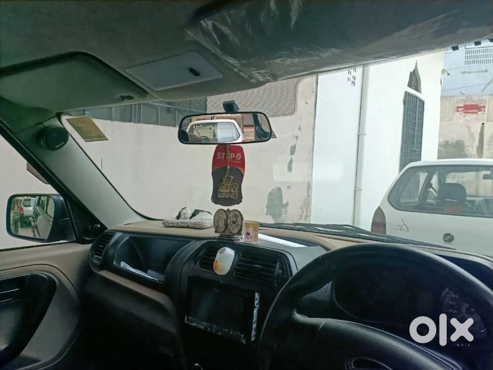Mahindra Tuv 300 2016