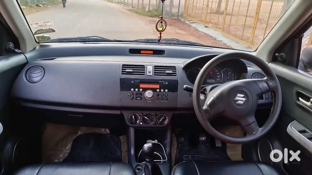 Maruti Suzuki Swift Dzire 2012