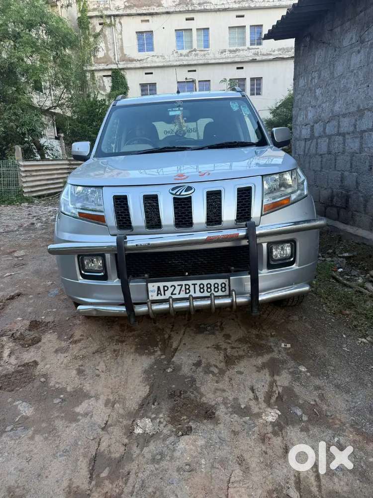 Mahindra Tuv 300 2017 Diesel Well Maintained