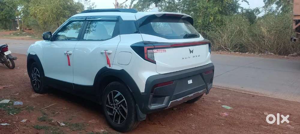 Mahindra 3xo Ax5 Pm Mt 2026 45 Din Hua Hai Bss