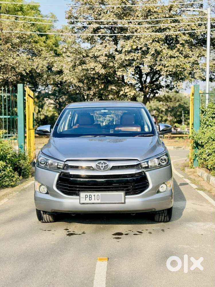 Toyota Innova Crysta 2.7 Gx At, 2018, Diesel