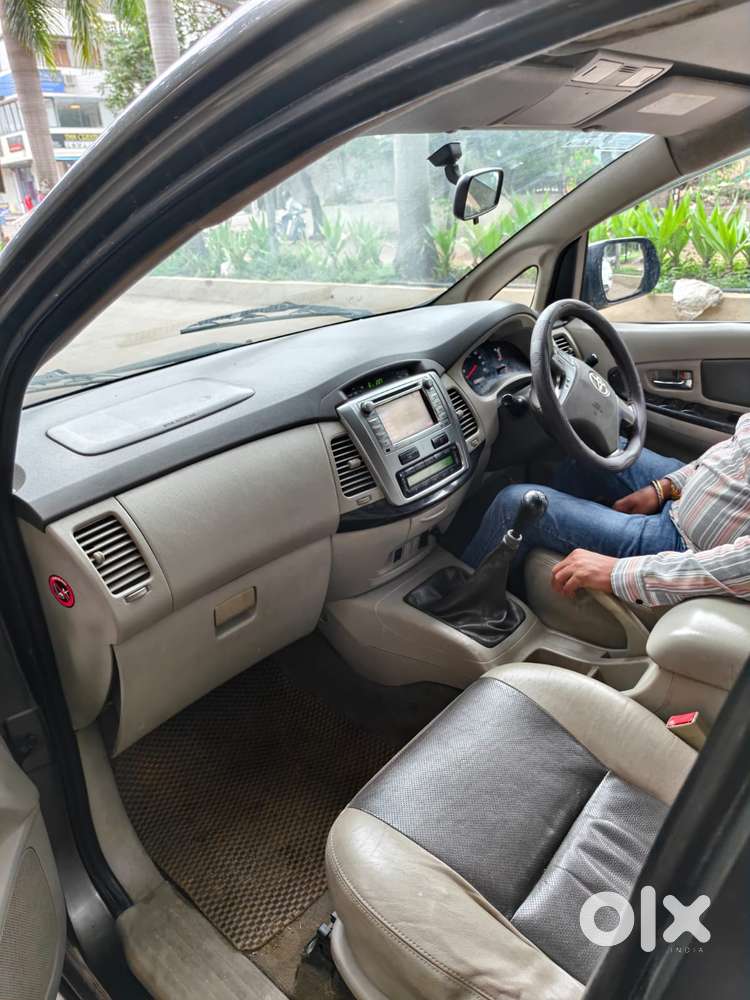 Toyota Innova 2.5 Z Diesel 7 Seater, 2014, Diesel