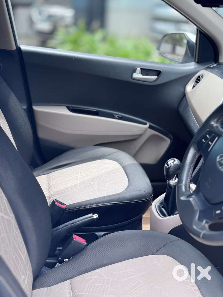 Hyundai Grand I10 Asta Option, 2016, Petrol