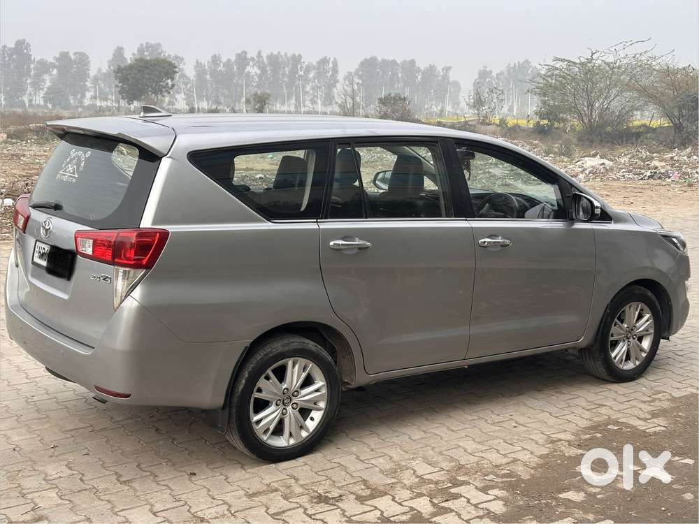 Toyota Innova Crysta