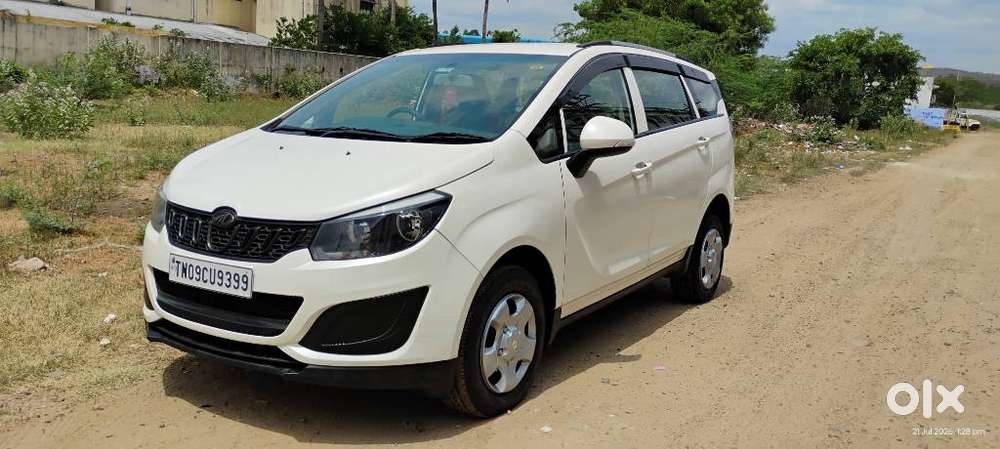 Mahindra Marazzo M4, 2020, Diesel