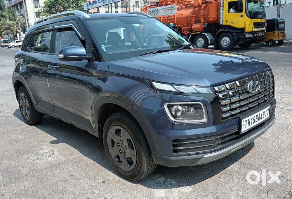 Hyundai Venue 1.2 S (o), 2024, Petrol
