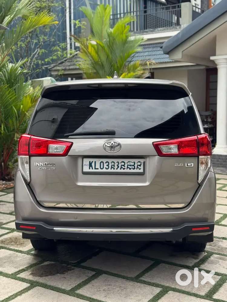Toyota Innova Crysta 2.8g+ 2019