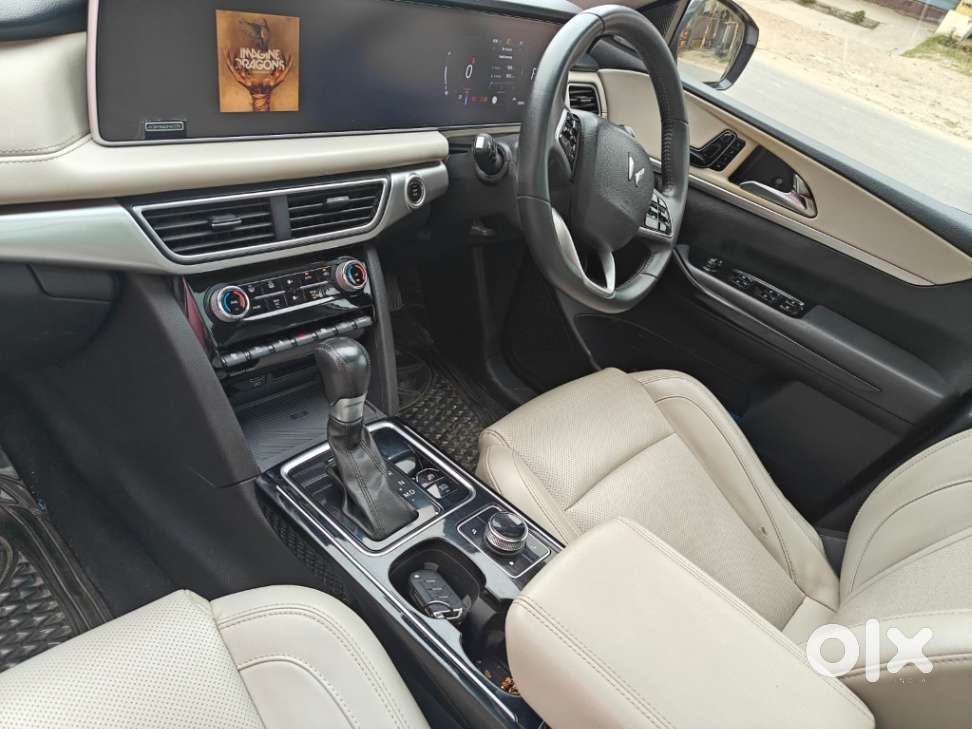 Mahindra Xuv700 2.2 Ax 7 Diesel At Luxury Pack Str, 2022, Diesel