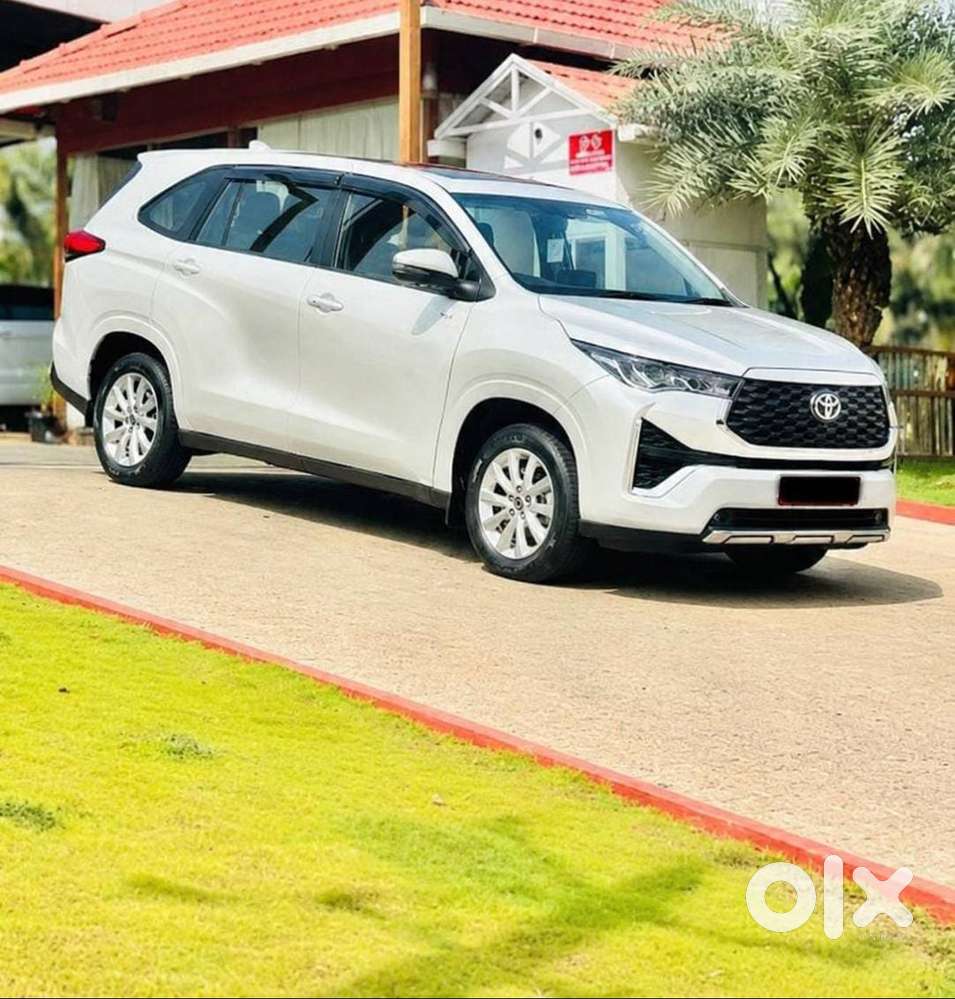 Toyota Innova Hycross Vx  2025 December