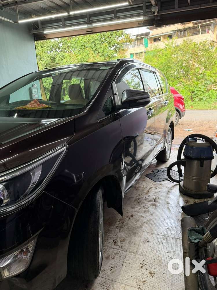 Toyota Innova Crysta 2016