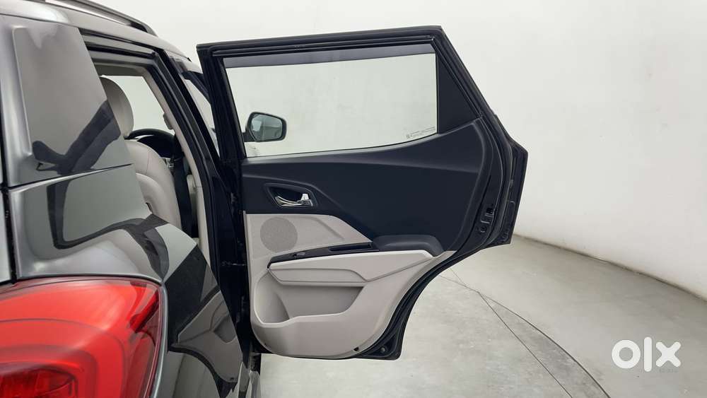 Mahindra Xuv300 W8 Option, 2021, Petrol