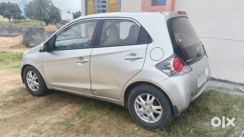 Honda Brio Mt 2011 Petrol And Cng Fitted