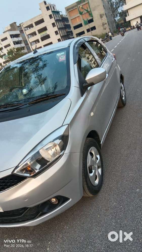 Tata Tiago 1.2 Revotron Xt (o), 2017, Petrol