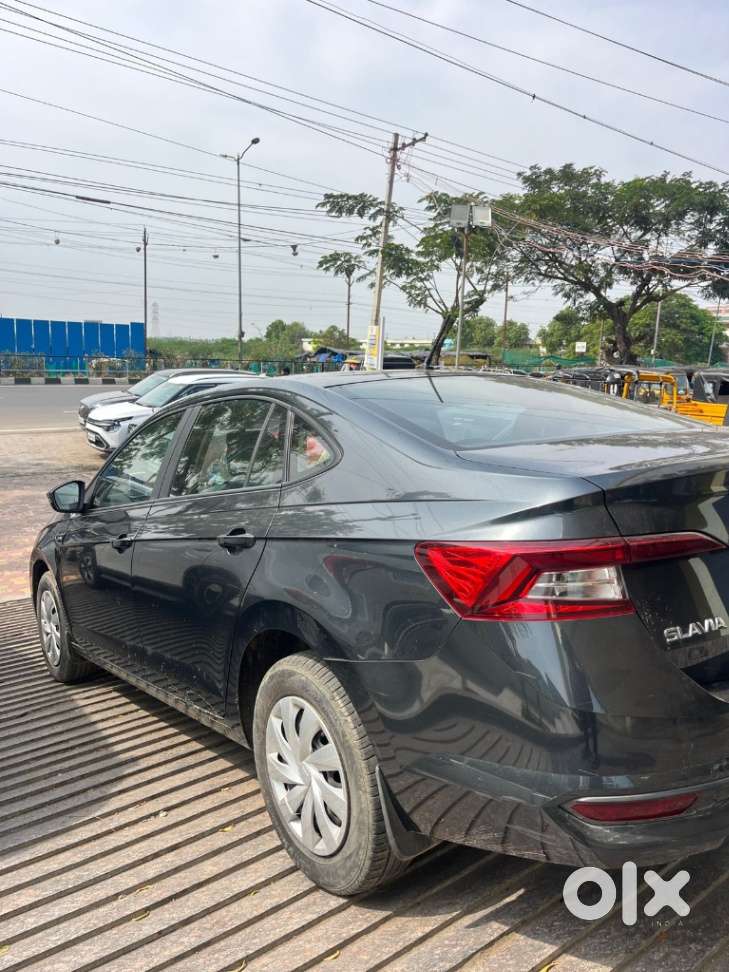 Skoda Slavia Active 1.0l Tsi Mt, 2023, Petrol