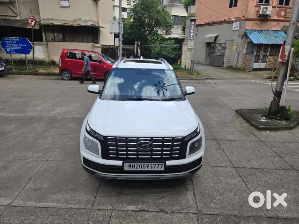 Hyundai Venue 2024 Diesel 33000 Km Driven Manual 1st Owner