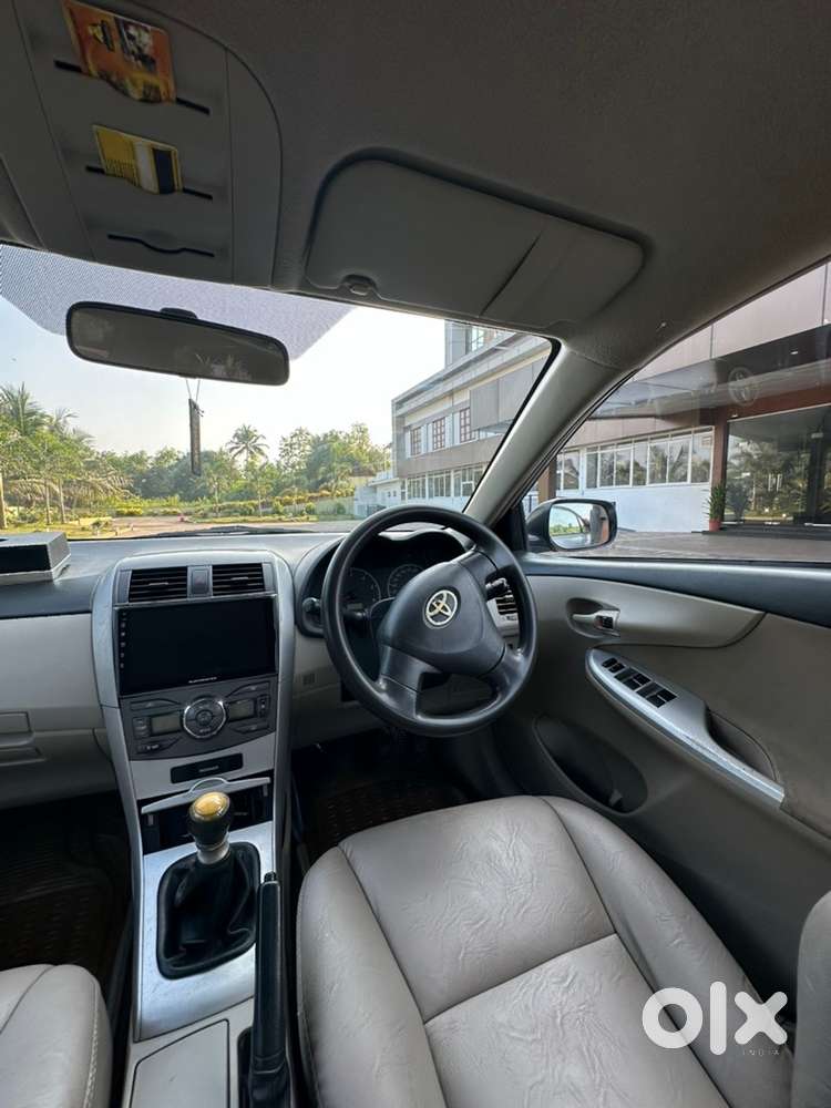 Toyota Corolla Altis 2012