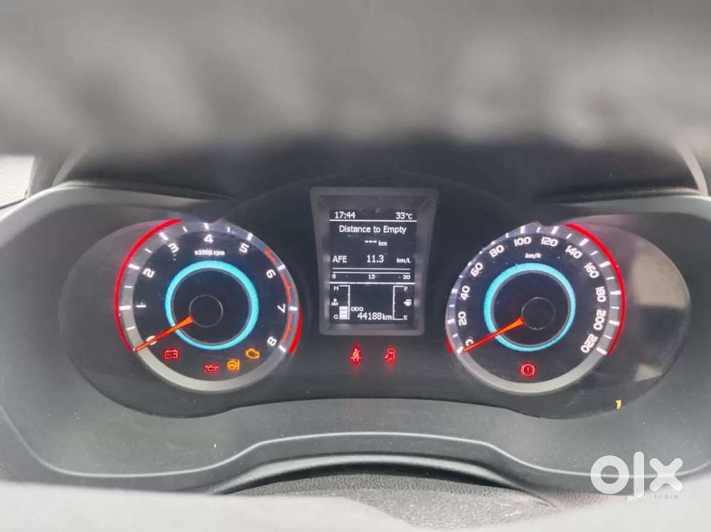 Mahindra Xuv300 W8, 2019, Petrol