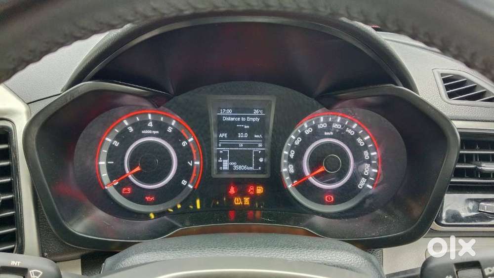 Mahindra Xuv300 W8, 2022, Petrol
