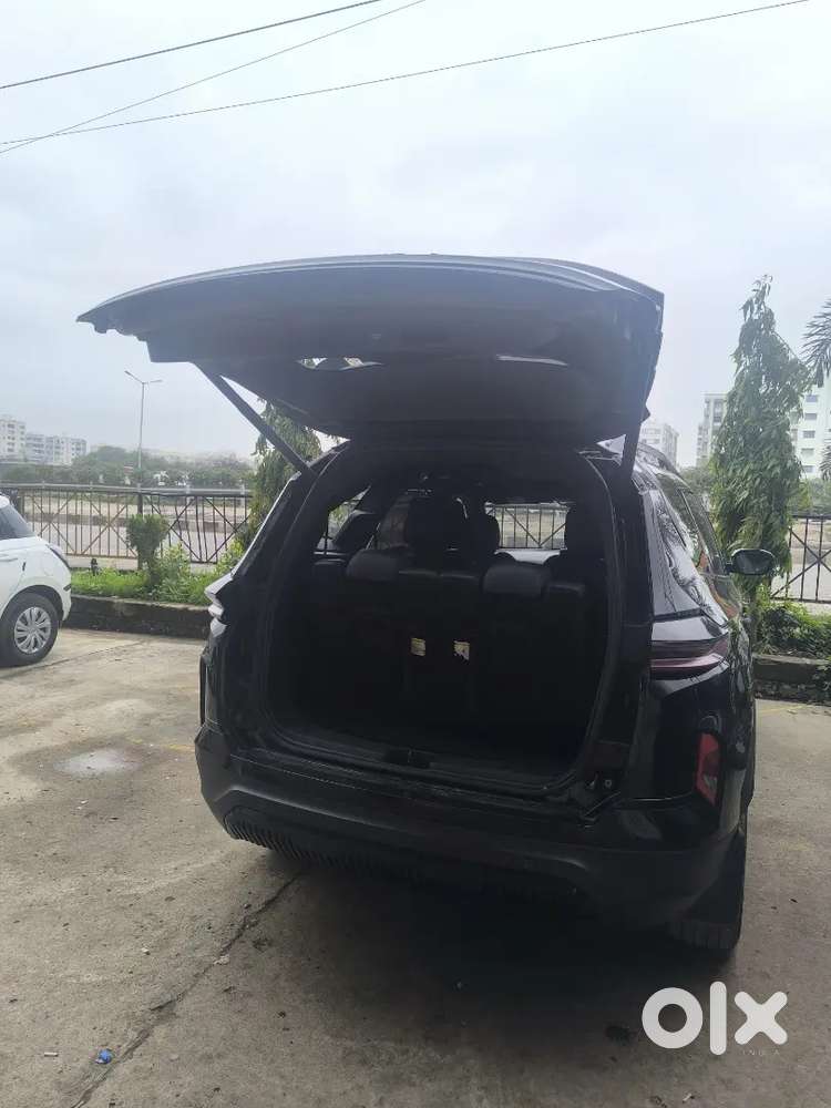 Tata Safari Accomplished Plus 6 Str Dark Addition 2024