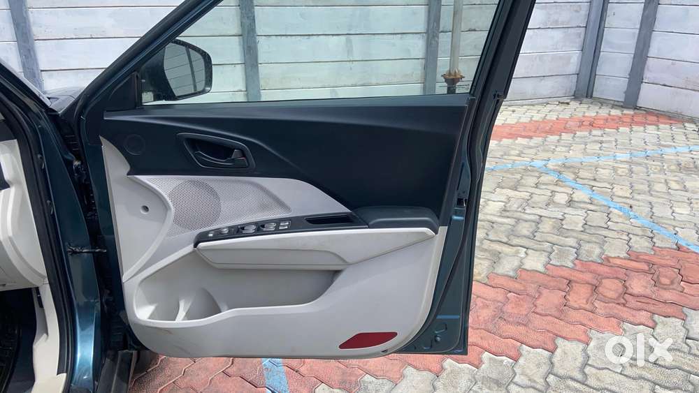 Mahindra Xuv300 W6 Diesel, 2020, Diesel