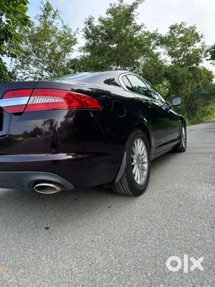 Jaguar Xf 2014 Diesel 30000 Km Driven