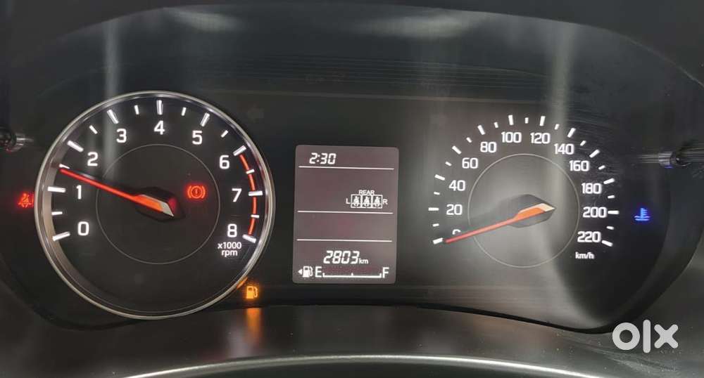 Maruti Suzuki Swift Vxi + Manual, 2025, Petrol