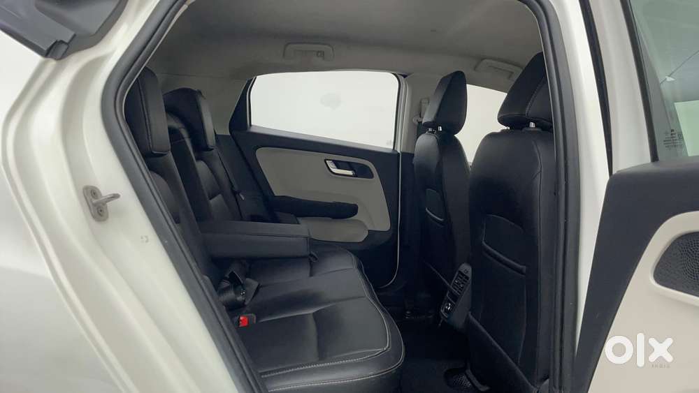 Tata Altroz 1.5 Xz Plus Diesel, 2023, Diesel