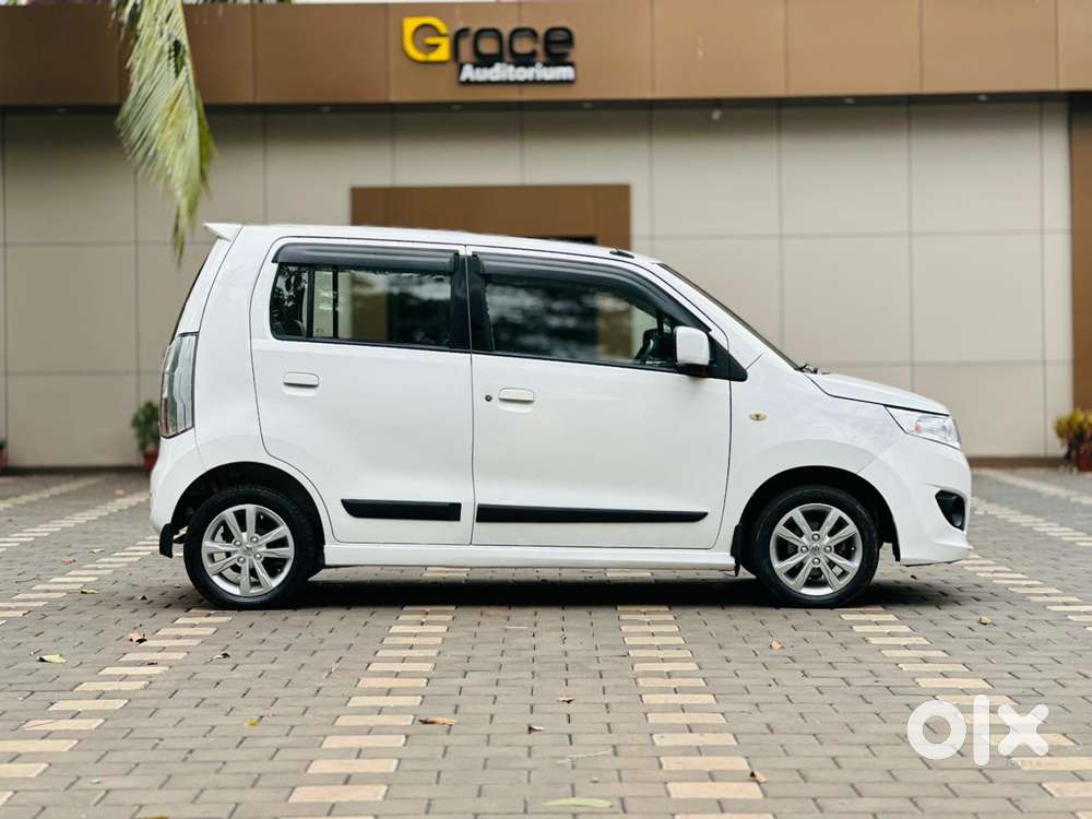 Maruti Suzuki Stingray Vxi, 2014, Petrol