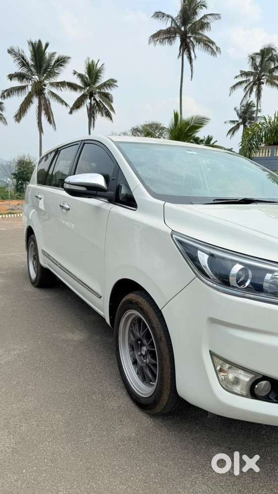 Innova Crysta 2.8 Z Automatic